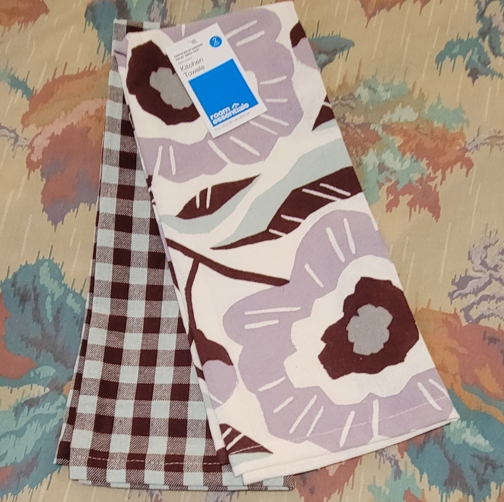 Room Essentials 2PK Purple Floral/Green & Purple Plaid Gingham Kitchen Towels